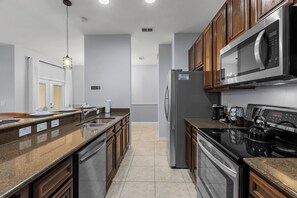 Full Kitchen