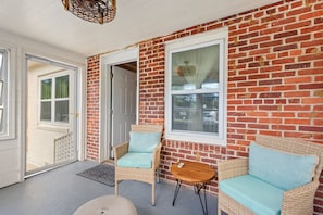 Sun Room/Front Porch