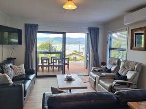 Lounge/Living to Deck Area
