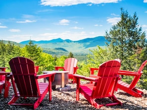 Picnic Rock Chalet Amazing Views Hot Tub & Sauna! (2049)