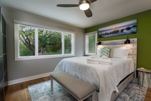 1st floor guest room with Queen bed