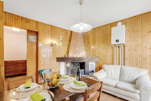 Salon et salle Ă manger