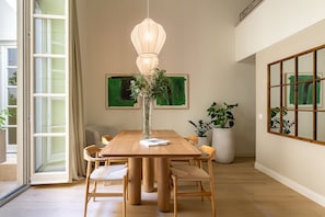 Autumn, Dining Room, Spring, Summer