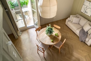 Autumn, Living Room, Spring, Summer