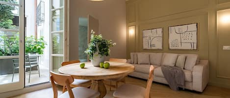 Autumn, Living Room, Spring, Summer