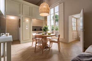 Autumn, Living Room, Spring, Summer