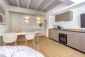 Autumn, Kitchen, Spring, Summer