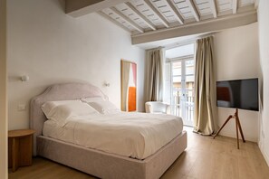 Autumn, Bedroom, Spring, Summer