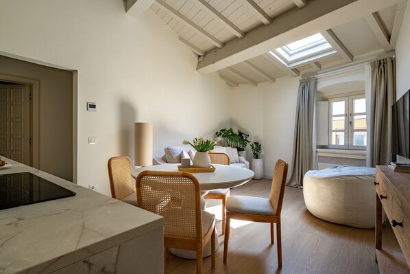 Autumn, Living Room, Spring, Summer