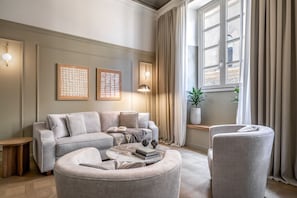 Autumn, Living Room, Spring, Summer