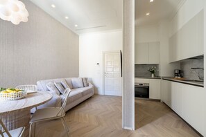 Autumn, Living Room, Spring, Summer