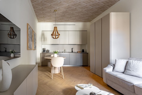 Autumn, Kitchen, Spring, Summer