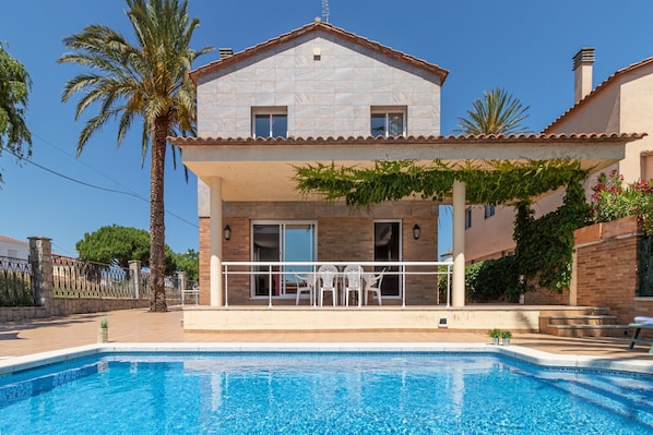 Schwimmbad des Ferienhauses