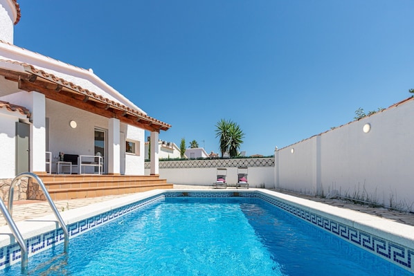 Piscine maison de vacances