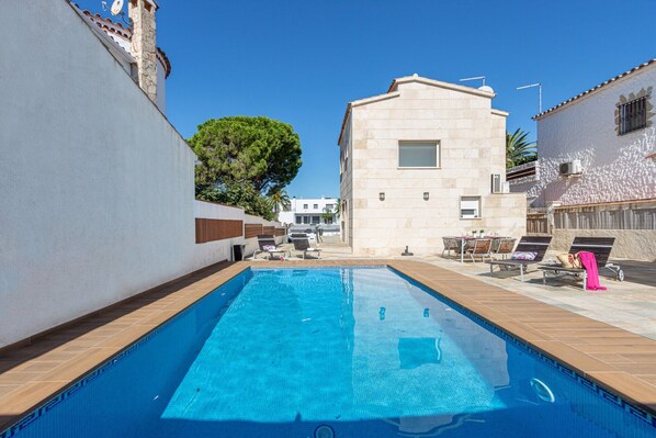 Schwimmbad des Ferienhauses