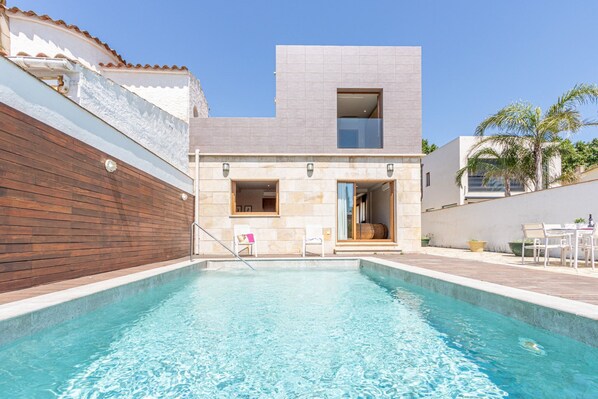 Holiday Home Swimming Pool