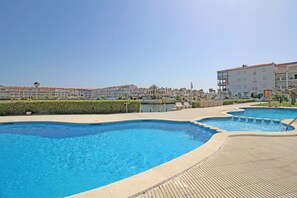 Schwimmbad des Ferienhauses
