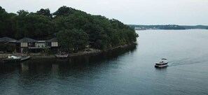 Escape to Lake of the Ozarks Enjoy private lake access, perfect for a relaxing getaway.
