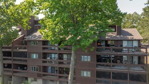 "Welcome to The Knolls Resort! Your perfect Lakeview Condo awaits, offering access to pools, a hot tub, sauna, and more for an unforgettable getaway."