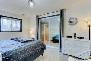 Classy and comfortable furniture decorating the bedroom.
