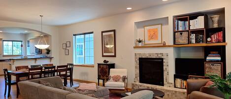 Living Room with Fireplace and Smart TV | Lots of comfortable seating!