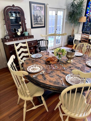 You can seat up to 8 comfortable around the large farm table