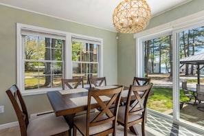 Dining table seats 6