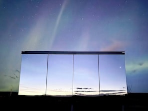 Experience the Northern Light from the comfort of your room. (1)