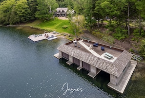 Waterfront, Dock & Boathouse