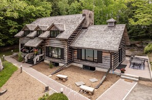 Cottage, Side Patio &amp; Outdoor Dining