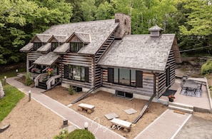 Cottage, Side Patio & Outdoor Dining