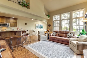 Living Room | 1st Floor | Flat-Screen TV w/ Cable
