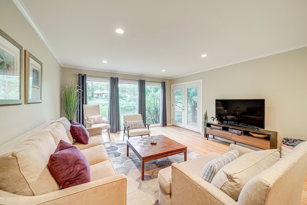 Tulsa Vacation Rental | 3BR | 2BA | 2,000 Sq Ft | Step-Free Access