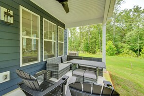 Covered Patio | Outdoor Dining Area | Rocking Chairs