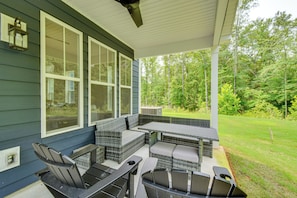 Covered Patio | Outdoor Dining Area | Rocking Chairs