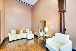 Sitting Area | Central A/C | Single-Story Unit