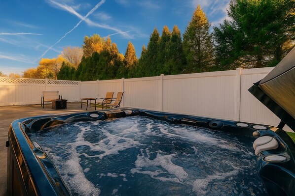 Private sunset serenity by the hot tub! 