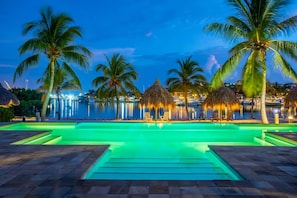 Infinity pool