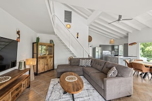 Living room (2)