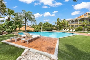Swimming pool (1)