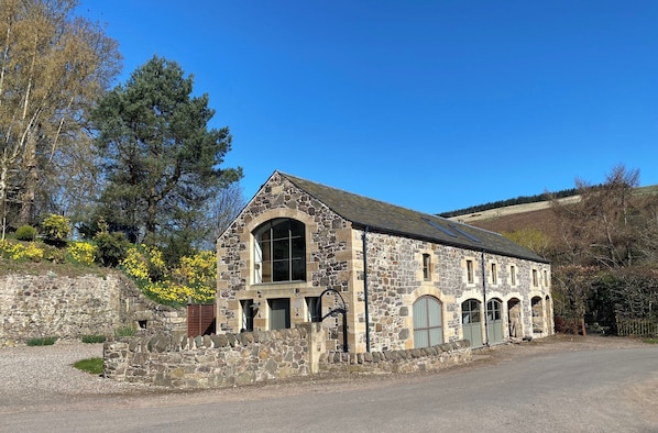 Beautifully built barn conversion Woodmill Arches
