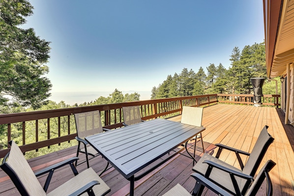 Running Springs Vacation Rental | 3BR | 2BA | Stairs Required | 1,694 Sq Ft