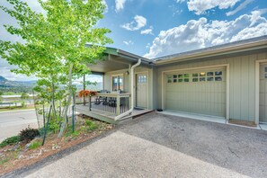 Property Exterior | Single-Story Home | Keyless Entry