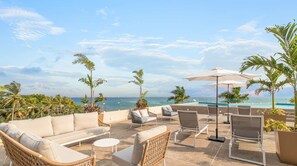 Sunset Lounge