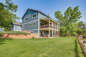 Home Exterior | Shared Backyard