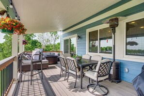 Private Outdoor Space | 2-Story Home