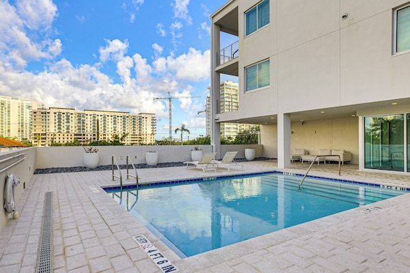 Sarasota Vacation Rental | 1BR | 1BA | Step-Free Access | 989 Sq Ft