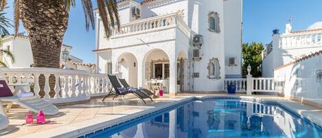 Piscine maison de vacances
