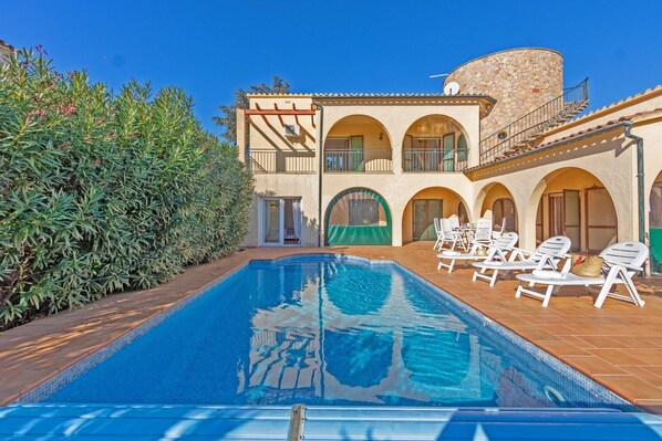Holiday Home Exterior [summer]
