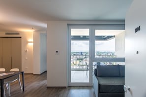 Kitchen, Living Room, Scenic View